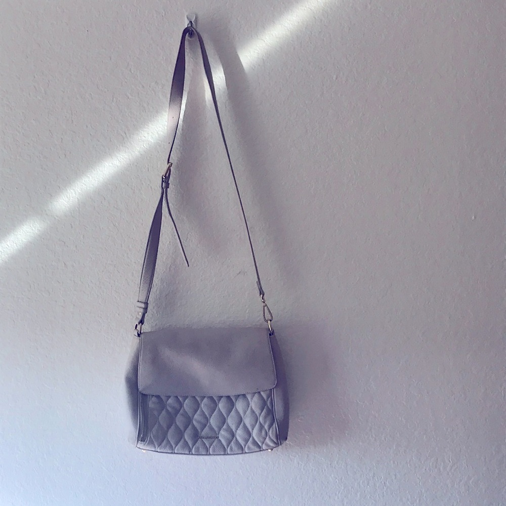A lilac vera Bradley purse